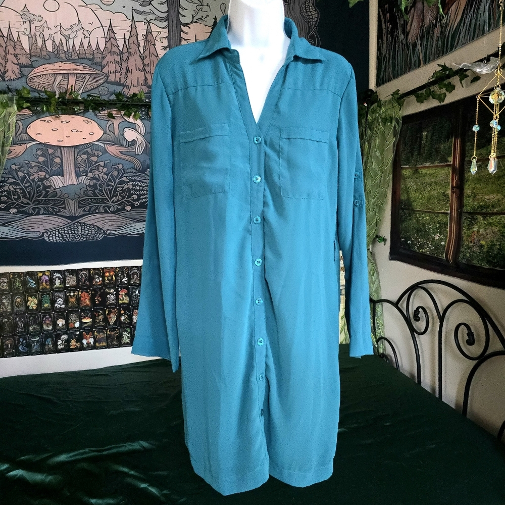 Turquoise Collared V-neck Button Up Long Sleeve Blouse W/ Pockets Medium